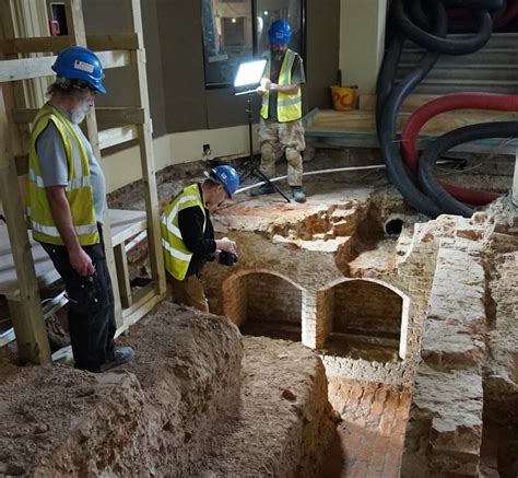 tudor palace discovered.